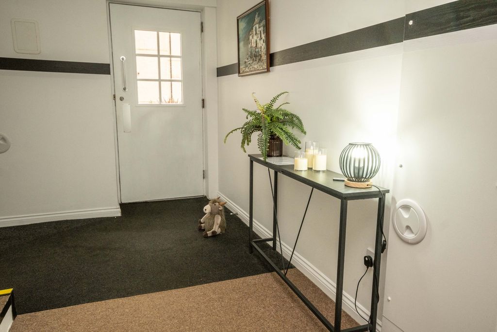 Property photo 3 of 22 5039974