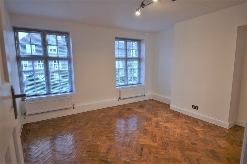 Property photo 2 of 9 Photo 1