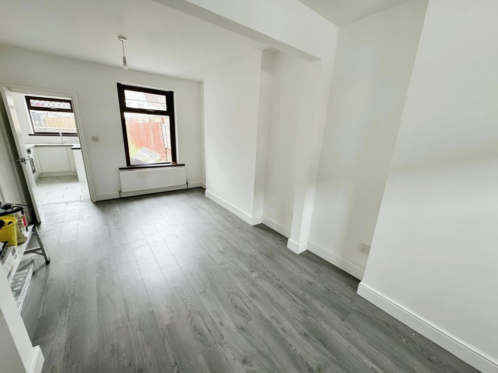 Property photo 2 of 6 Living Room