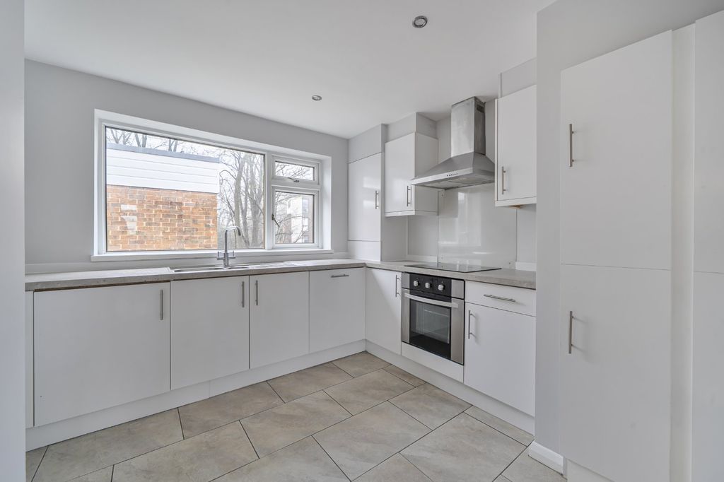 Property photo 3 of 13 Picture No. 17