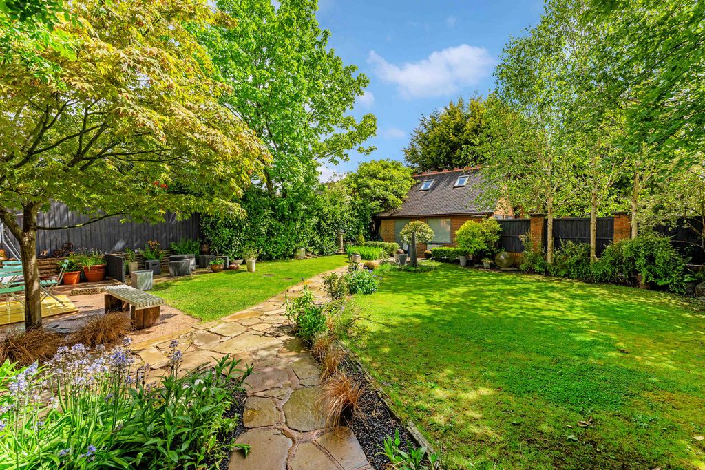 Property photo 3 of 48