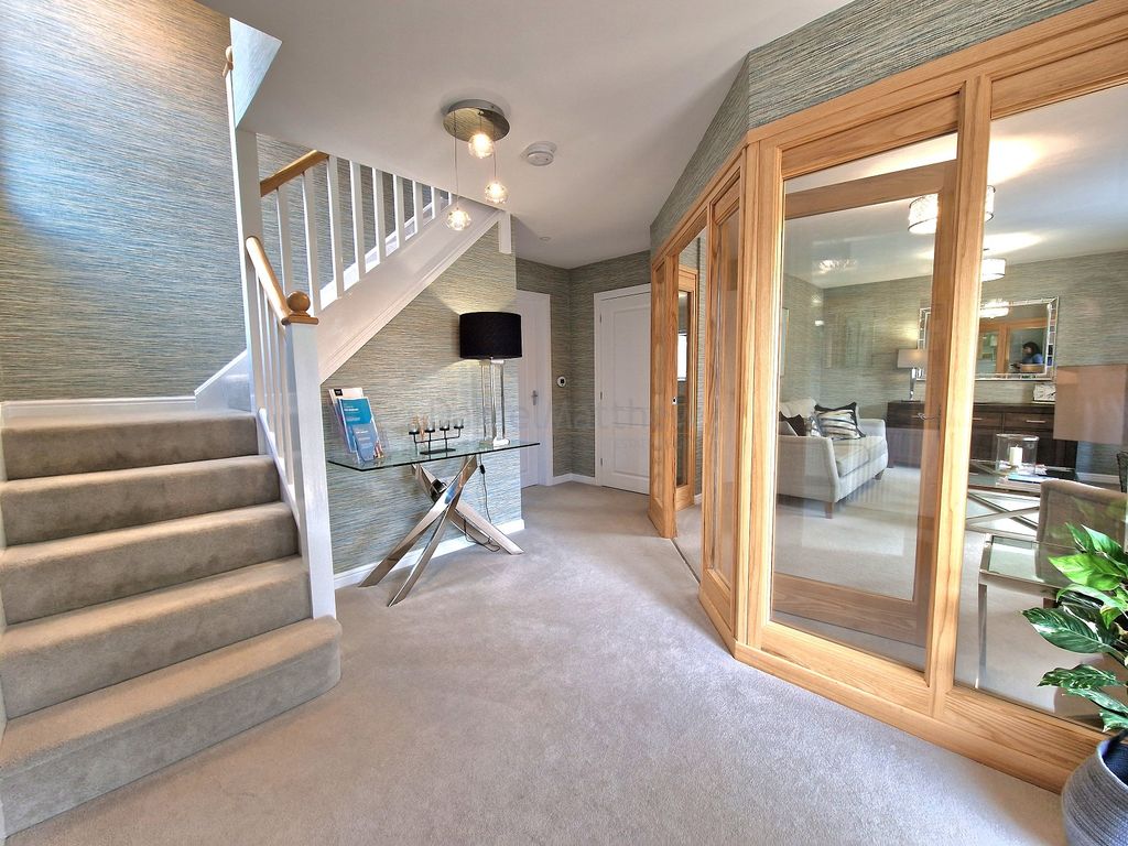Property photo 2 of 18 Entrance