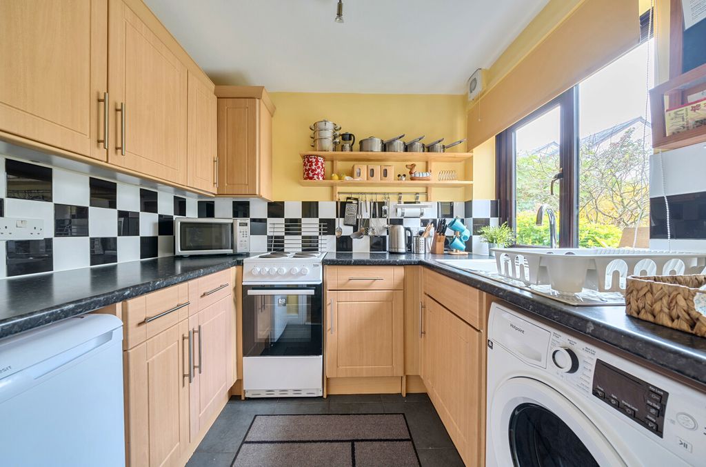 Property photo 3 of 16 1435034-7-69cd10A...