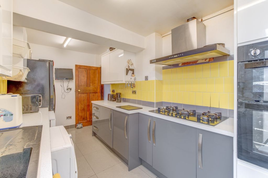 Property photo 3 of 15 Picture No. 13