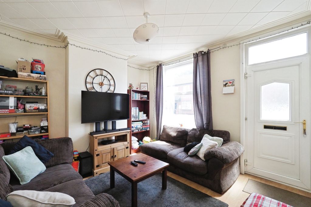 Property photo 2 of 17