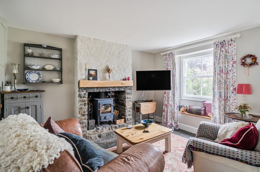 Property photo 2 of 24 1356480-10-68Cbfe...