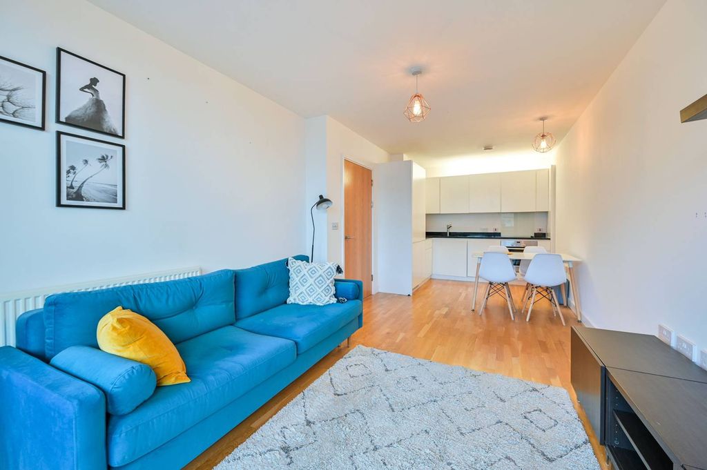 Property photo 1 of 7