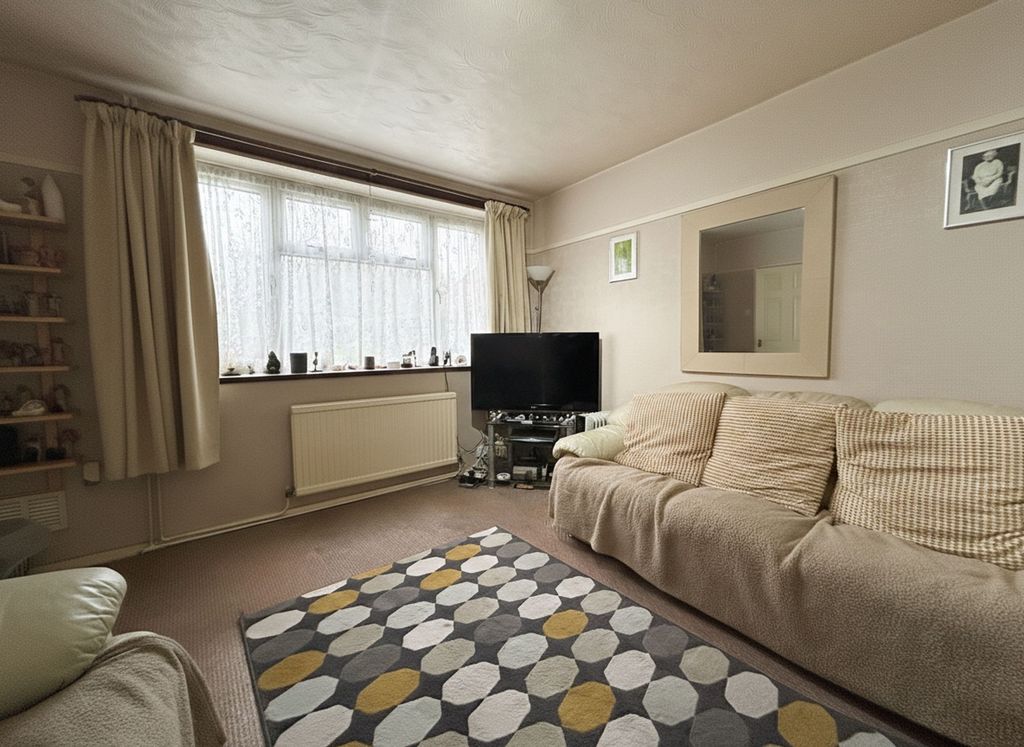 Property photo 3 of 19