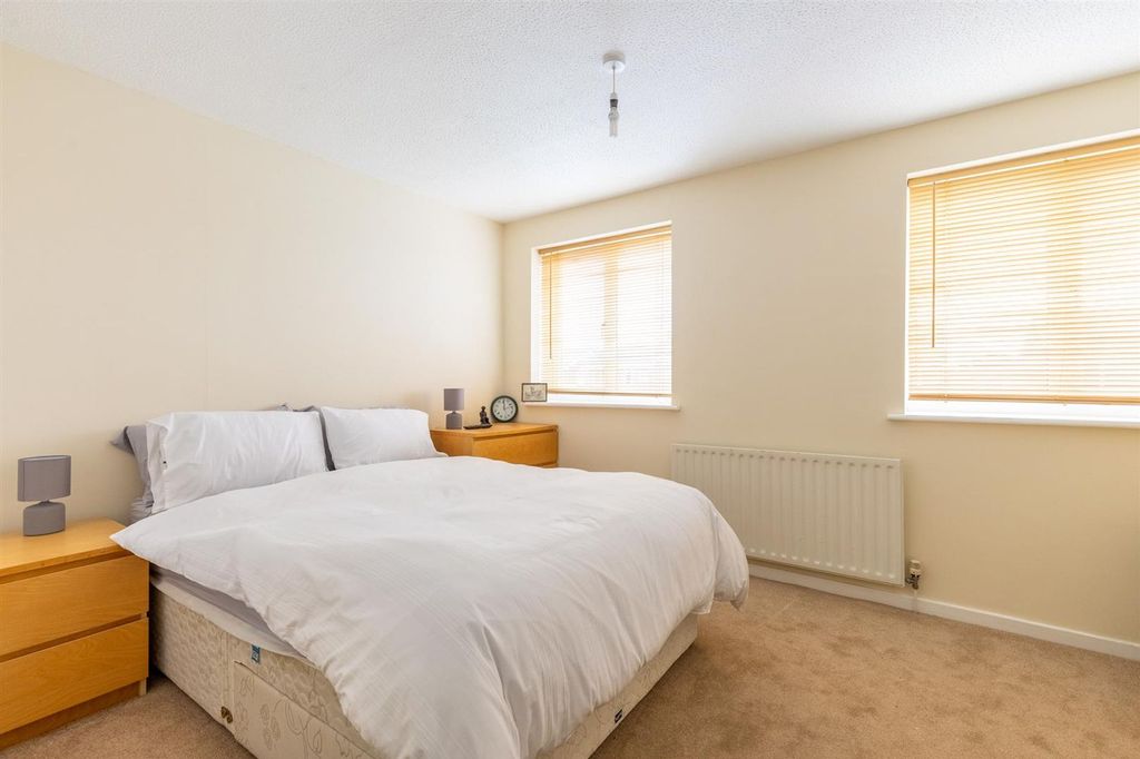 Property photo 3 of 13 34Sheringhamdrive-10.Jpg