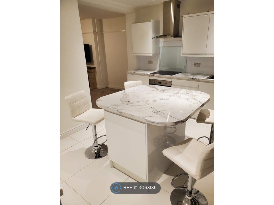 Property photo 1 of 17 Kitchen Dining Room