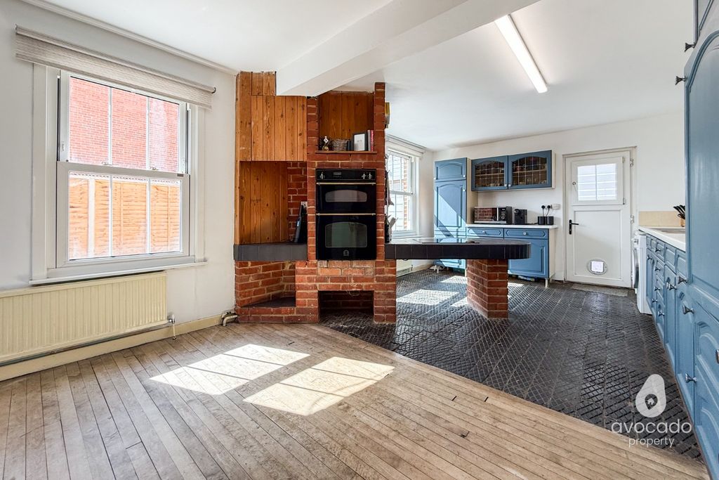 Property photo 3 of 33 5393134