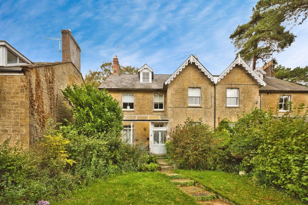 Property photo 1 of 17