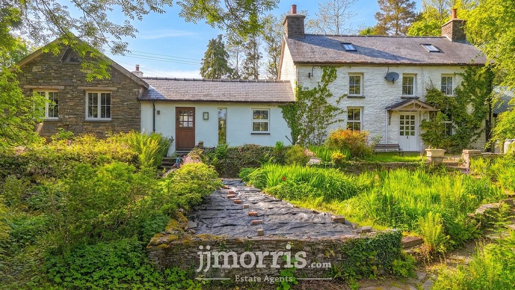 Property photo 1 of 61
