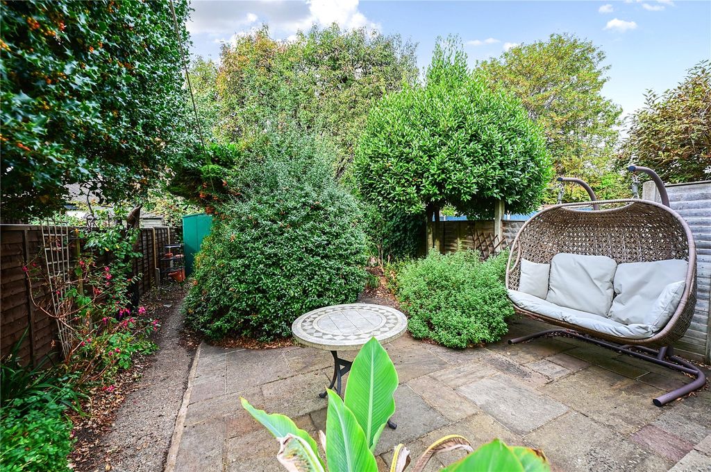 Property photo 2 of 18 Picture No. 17