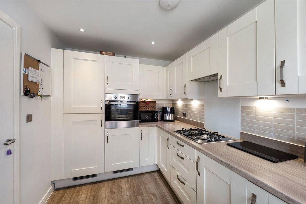 Property photo 2 of 18 Picture No. 04