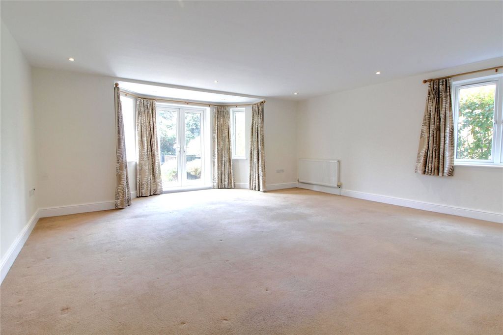 Property photo 2 of 15 Picture No. 56