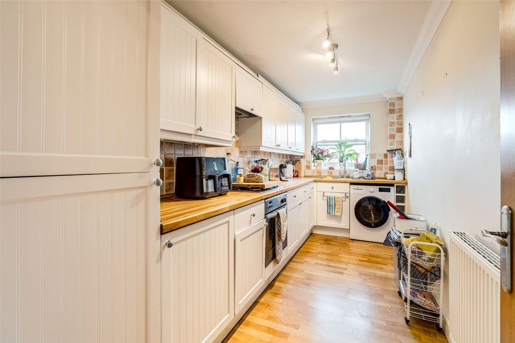 Property photo 3 of 7 Picture No. 05