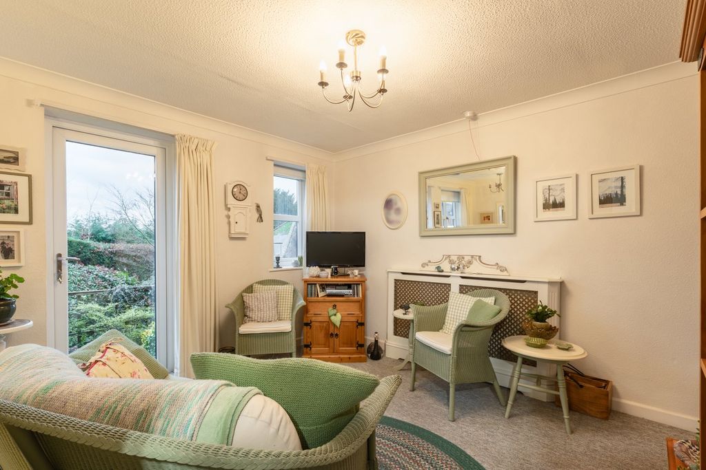 Property photo 2 of 20