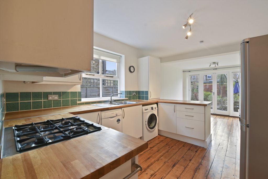 Property photo 2 of 11