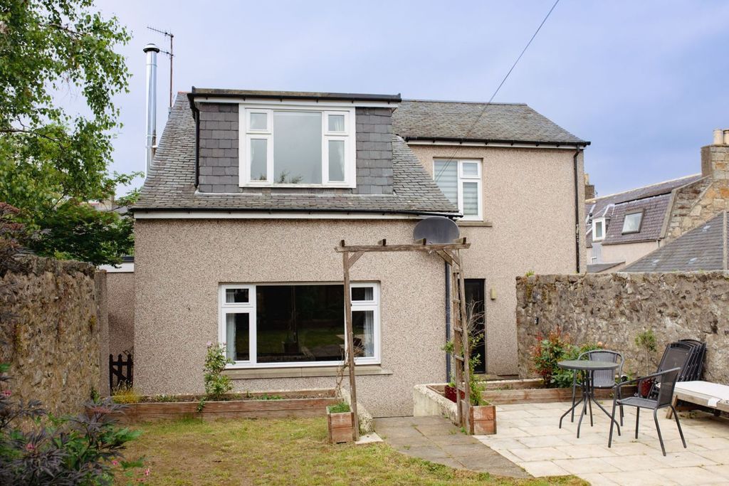 Property photo 1 of 15 Rear View