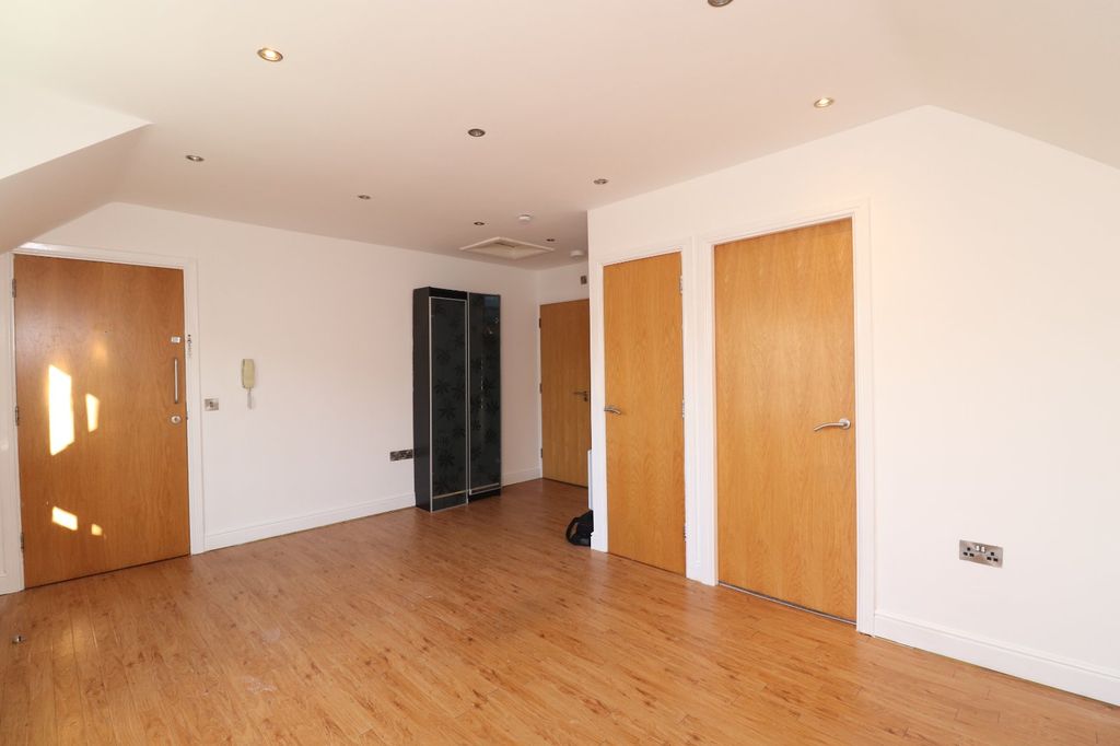 Property photo 3 of 7 Picture No. 05