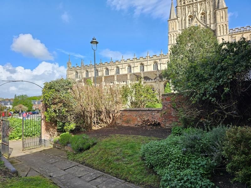 Property photo 2 of 21