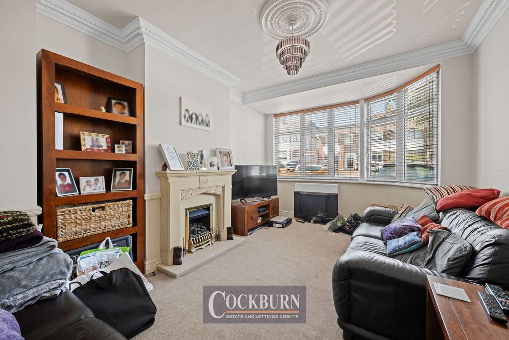 Property photo 2 of 18