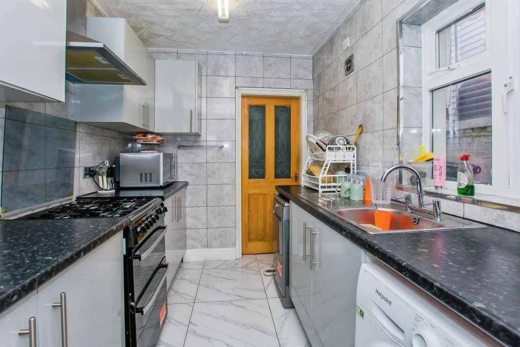 Property photo 2 of 16