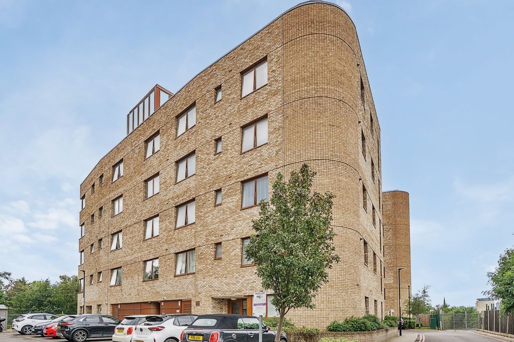 Property photo 1 of 20 Picture No. 01