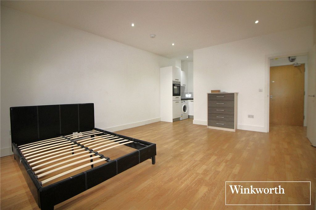 Property photo 3 of 4 Picture 3