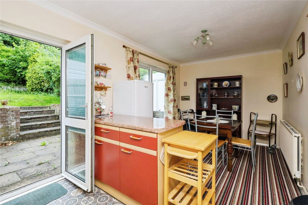 Property photo 3 of 17 Picture No. 09