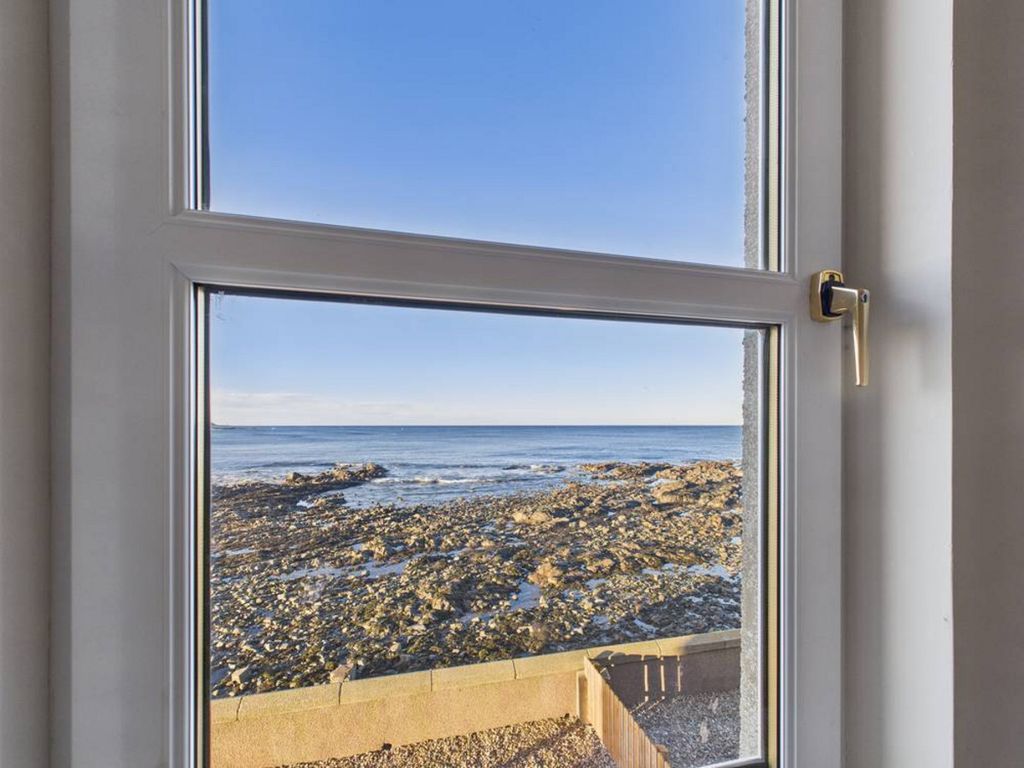 Property photo 3 of 33