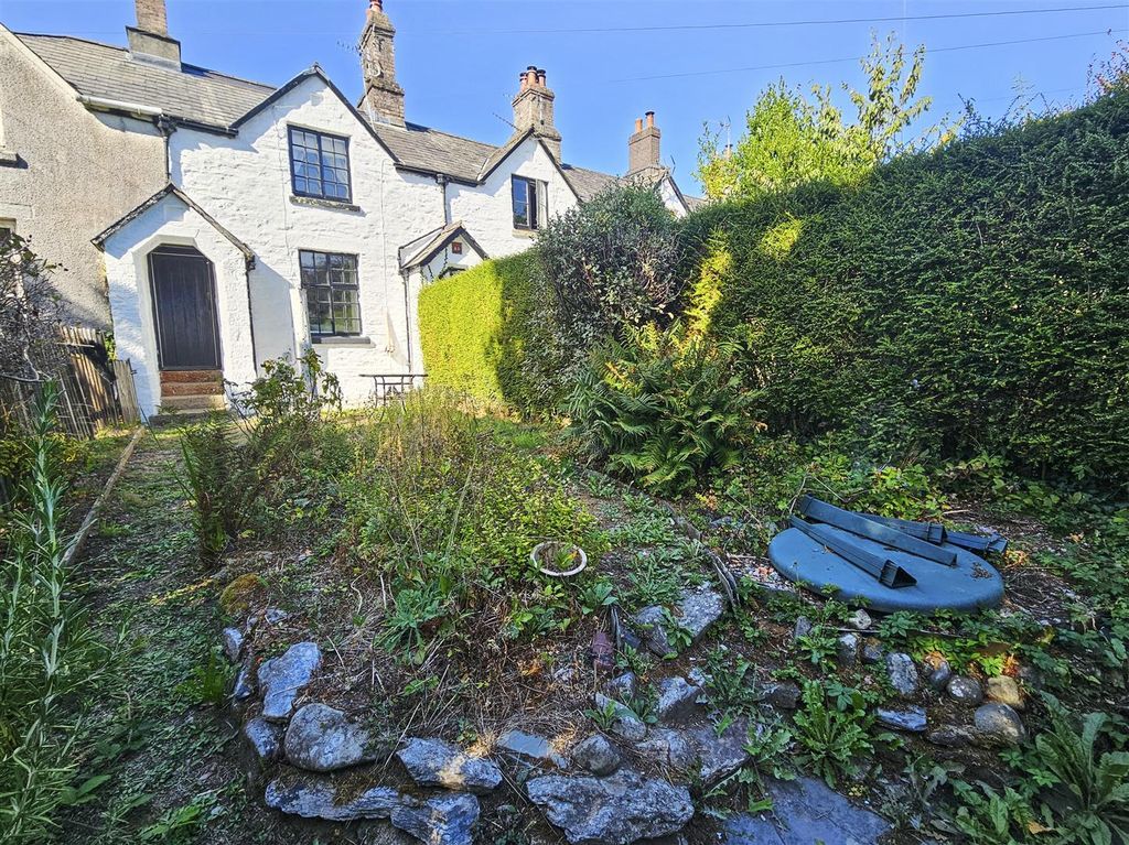 Property photo 1 of 17 Front (2).Jpg