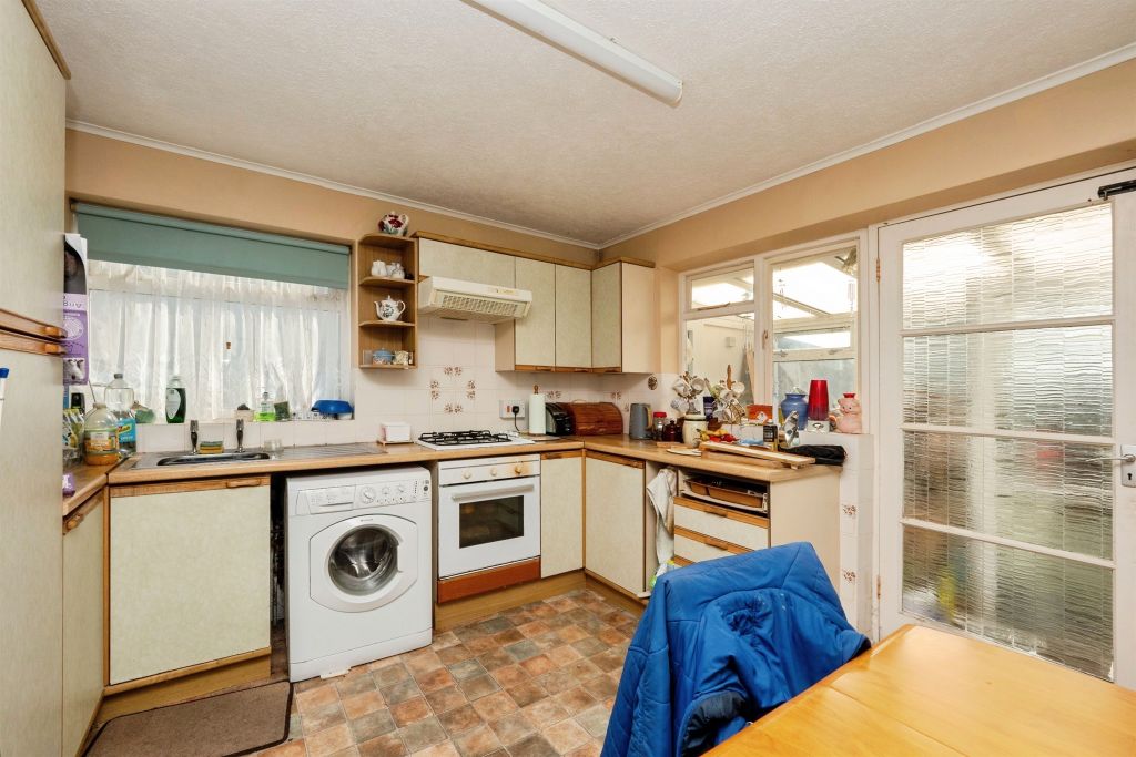 Property photo 2 of 26