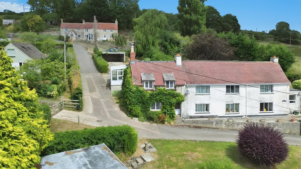 Property photo 1 of 15 Drones (4).Jpg