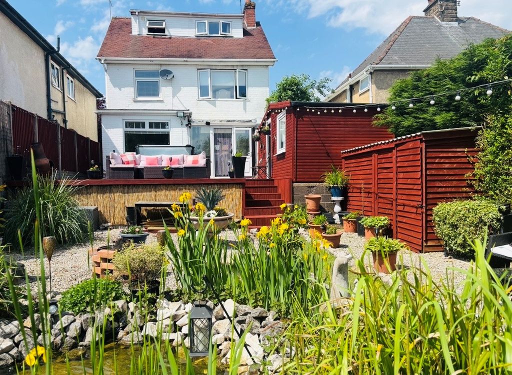 Property photo 1 of 33