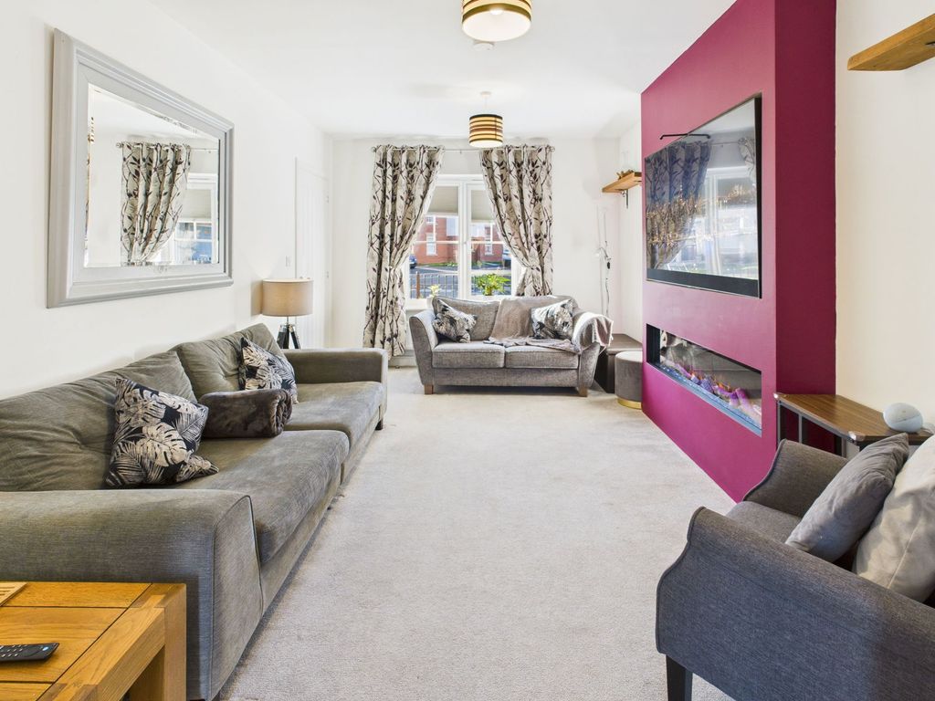 Property photo 2 of 25