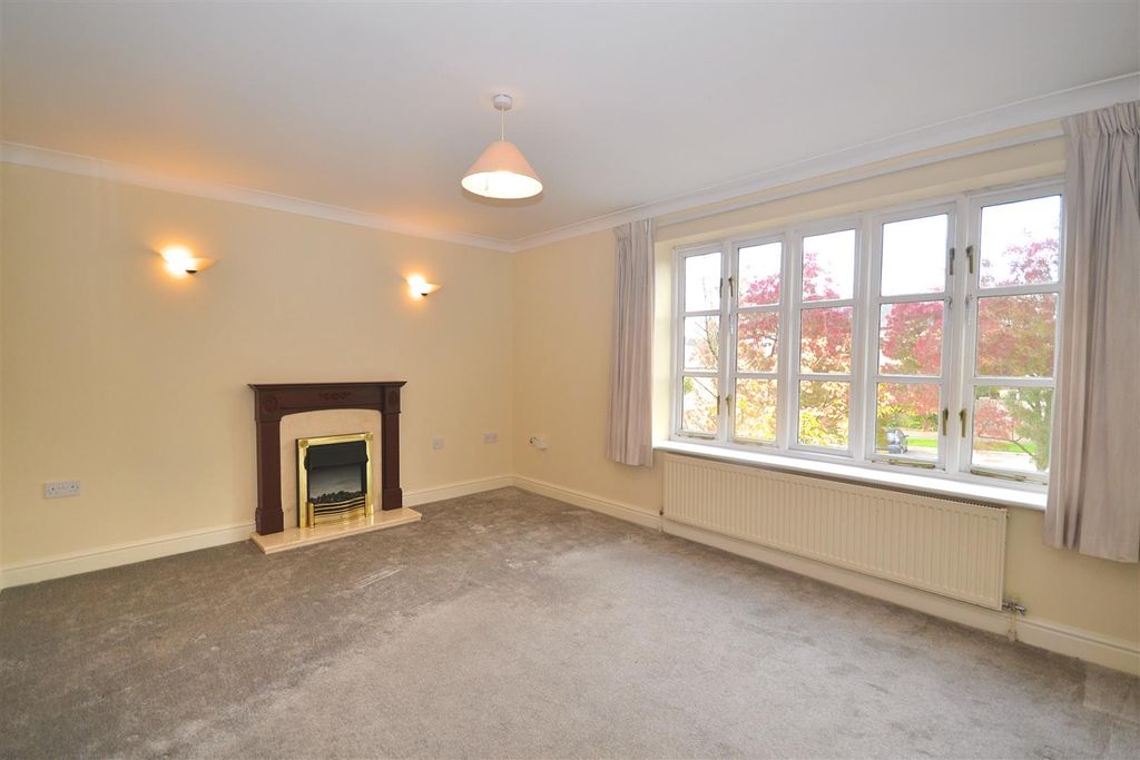 Property photo 2 of 11 0028.Png