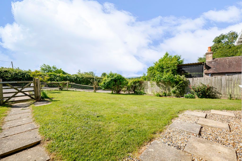 Property photo 2 of 16 Photo 16