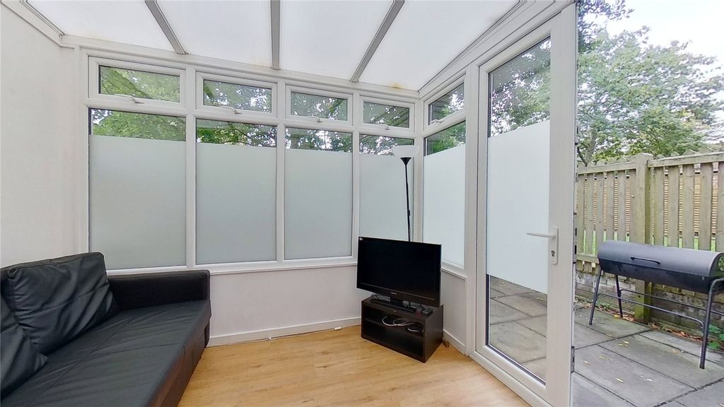 Property photo 3 of 17 Picture No. 03