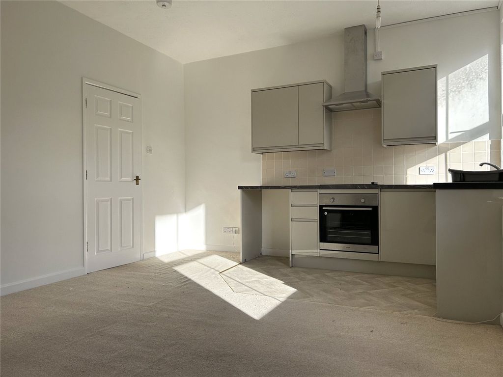 Property photo 3 of 6 Picture No. 17