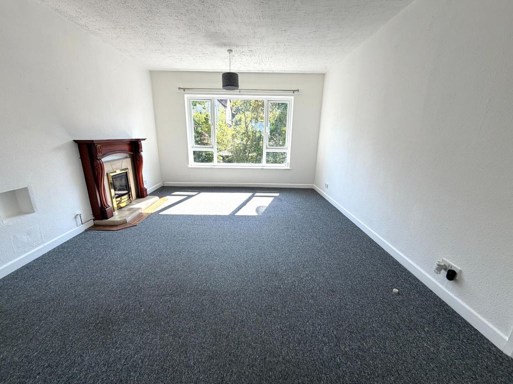 Property photo 2 of 7 Living Room.Jpg