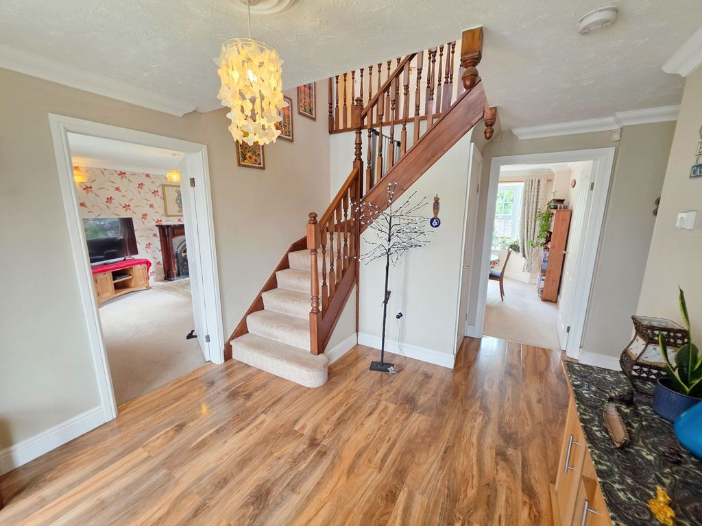 Property photo 3 of 31