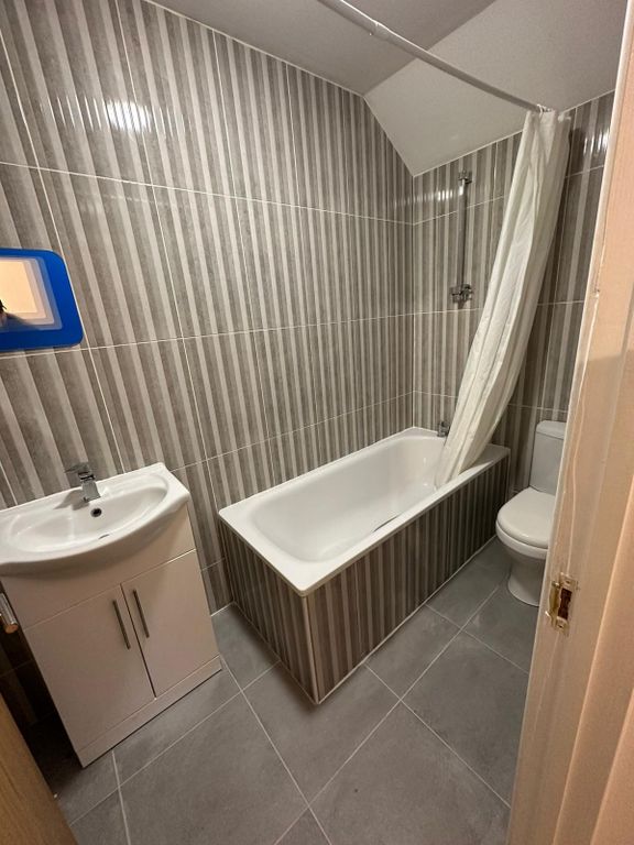 Property photo 2 of 3