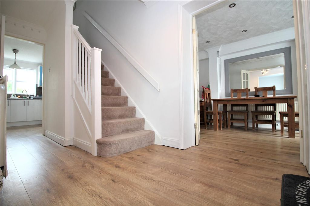 Property photo 3 of 19 Img_2291.Jpg