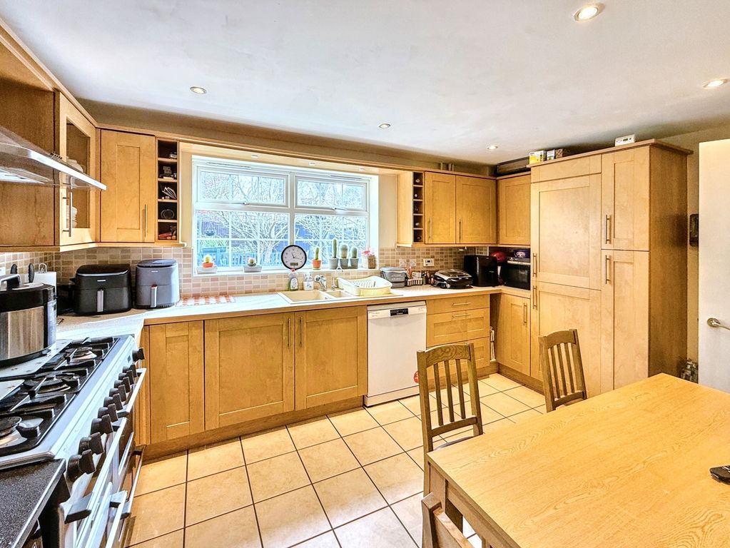 Property photo 2 of 14