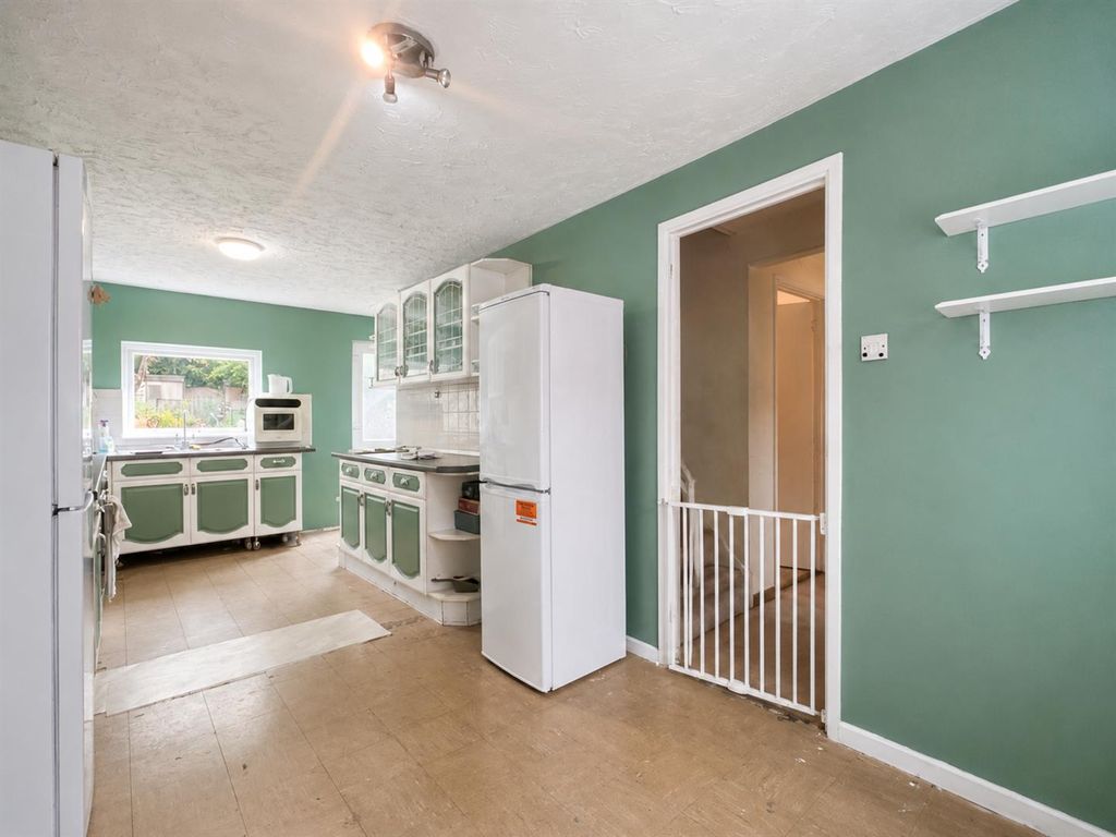 Property photo 3 of 10 6422A6E5-3526-406C-Bb69-3E1C6738De0D.Png