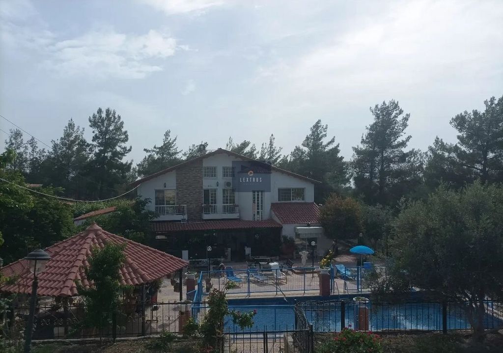 Property photo 1 of 10