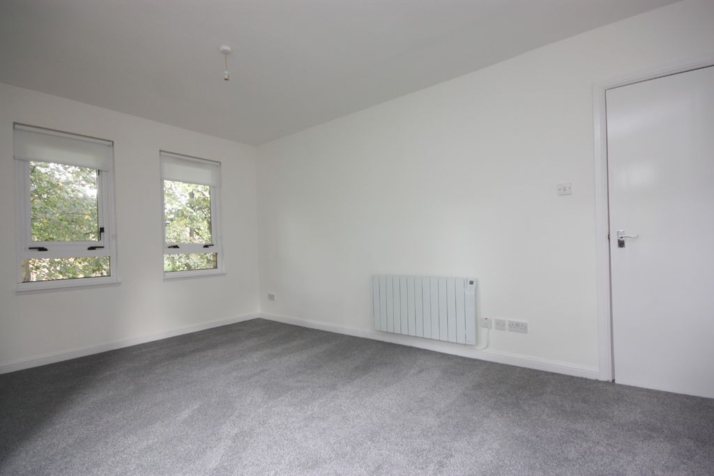 Property photo 3 of 11 Photo 3