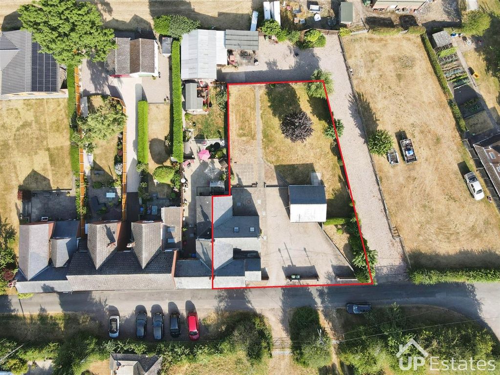 Property photo 3 of 23 Boundary